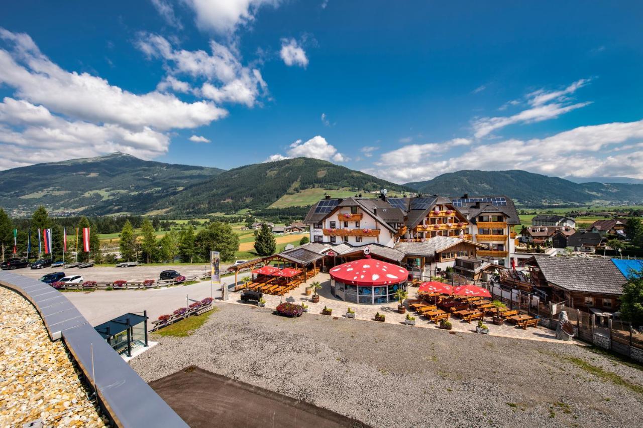 Grizzly Sport & Motorrad Resort Sankt Margarethen im Lungau Exterior foto